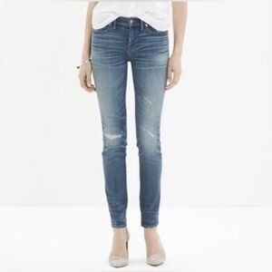 Madewell size 27 9” rise women’s  skinny skinny distressed jeans Medium Wash